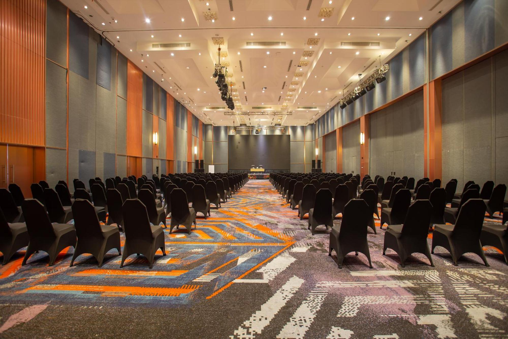 Harris Hotel & Conventions Gubeng Surabaya Eksteriør bilde